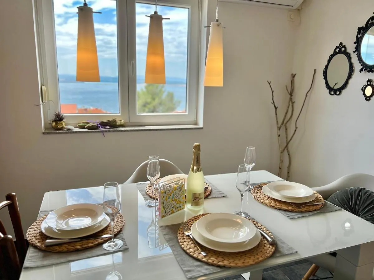 Apartments Jasmin Crikvenica 0*,